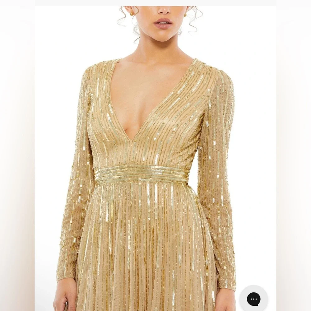 Long sleeve v neckline sequin dress - Picture 3 of 3